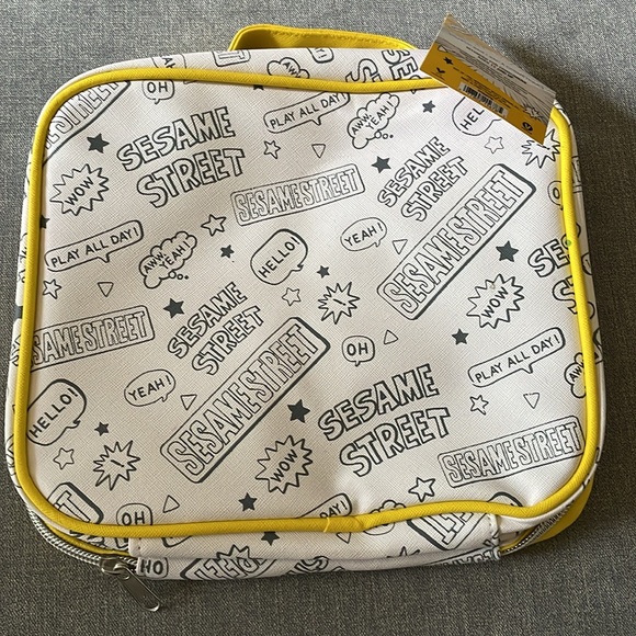 wet n wild Sesame Street Makeup Bag - Picture 5 of 7